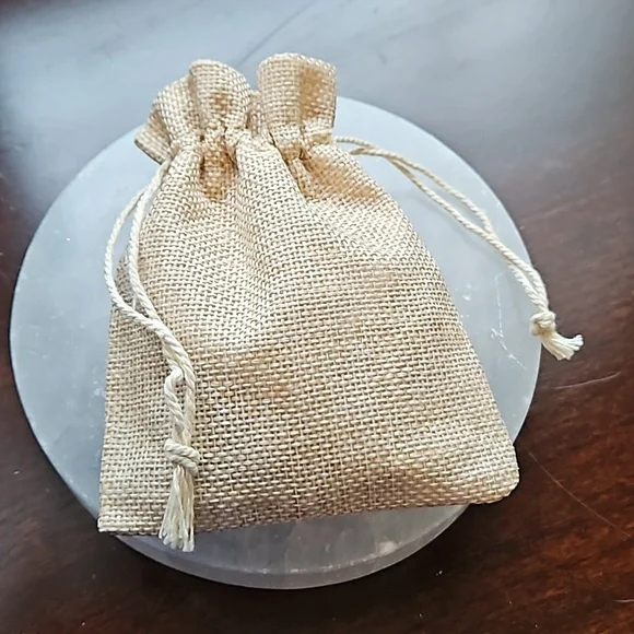 Trendy stackable black, white, & gold elastic bracelets with gift bag - Picture 6 of 6